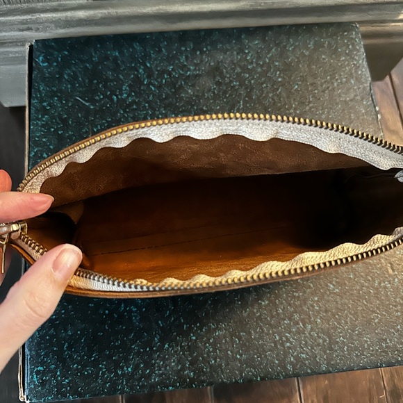 Portland Leather Eclipse Make up Bag Smooth Brown Leather New - Picture 2 of 4